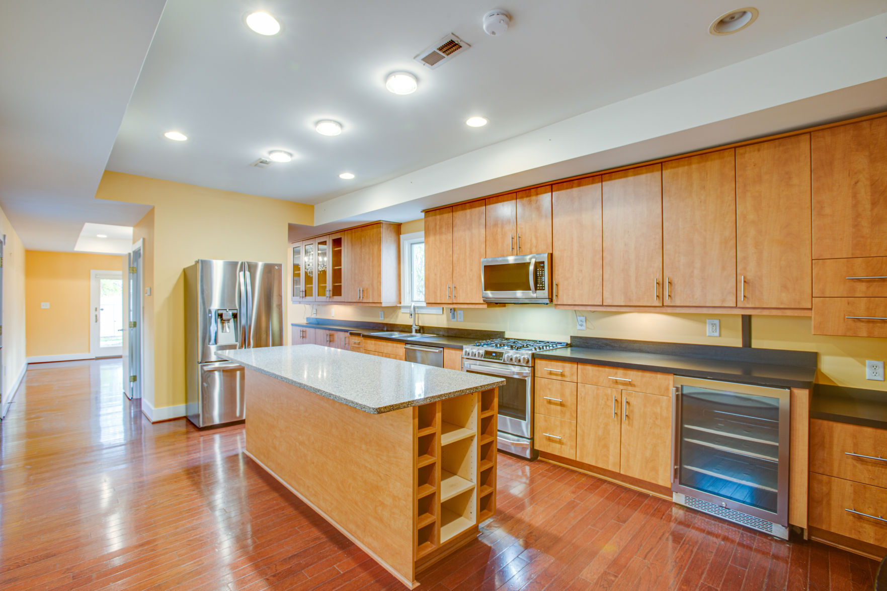 1113- Kitchen.jpg